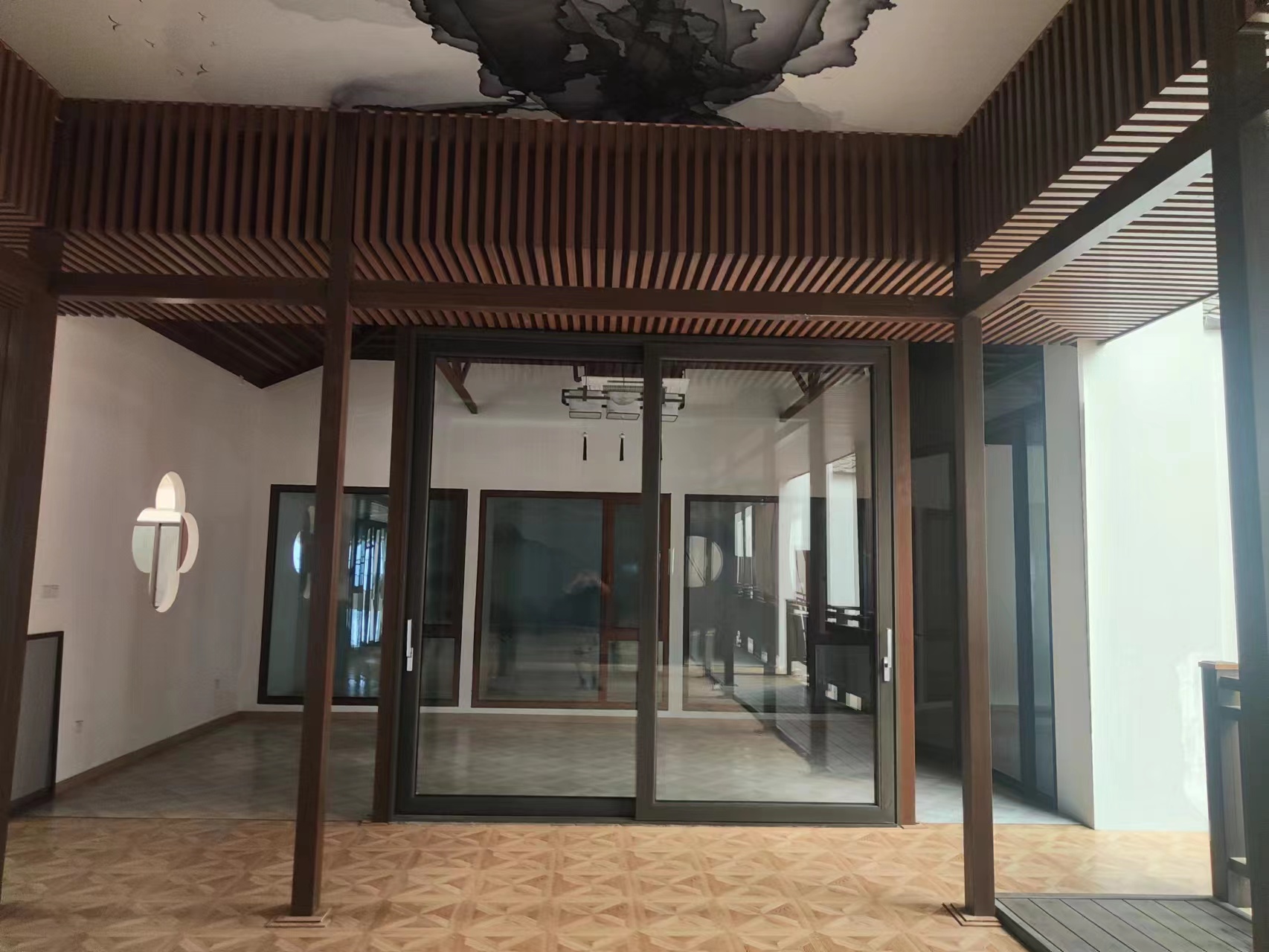 鋁木門(mén)窗